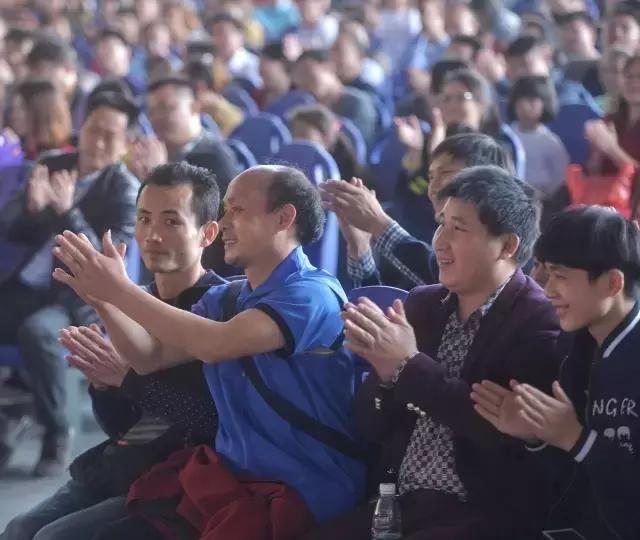 冼子晴一曲《感谢有你》，观音山送上新年祝福