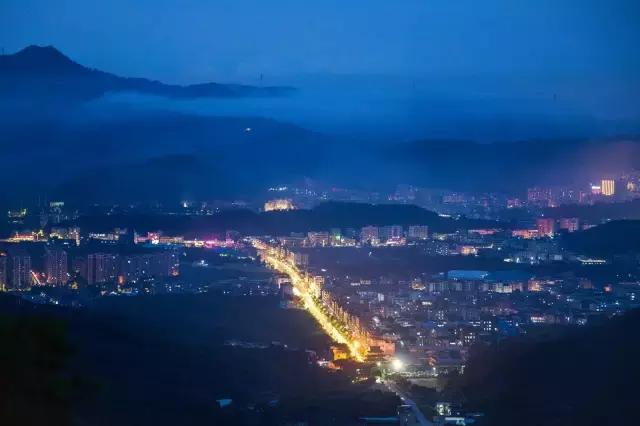 这一夜，我们在观音山守住时光，守住平安