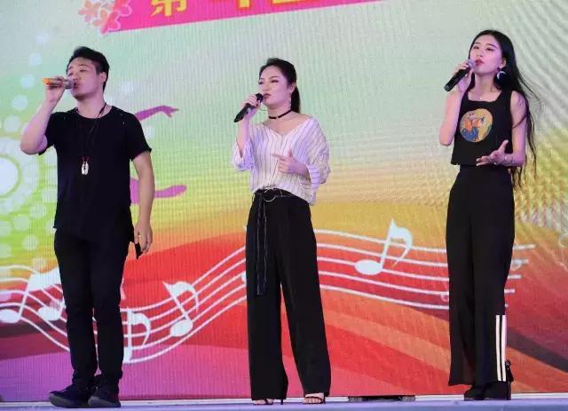 星海音乐学院大学生艺术团，登上东莞观音山展现青春活力