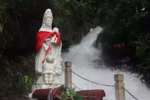 雨天游东莞观音山，别有一番滋味！