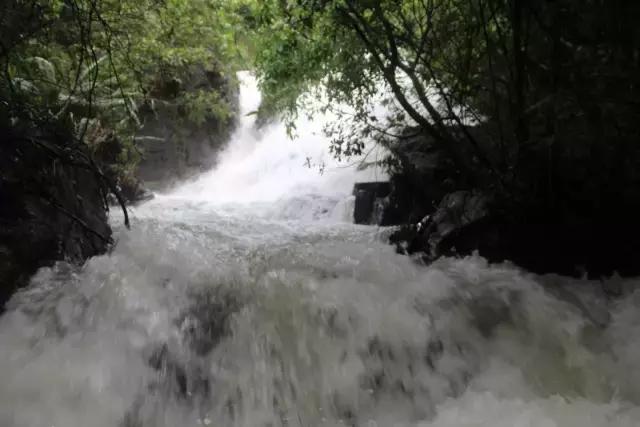 雨天游东莞观音山，别有一番滋味！