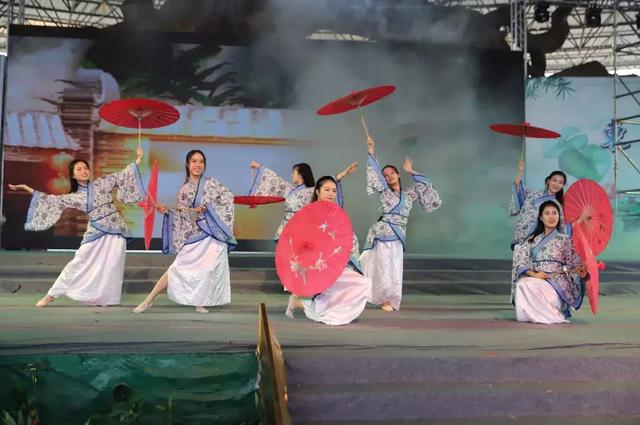 天青色等烟雨，而我在观音山等你