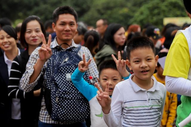 过了腊八就是年！万人齐聚东莞观音山祈福