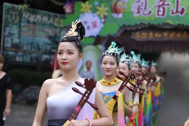 东莞观音山欢乐游园会，嫦娥仙子陪你过中秋