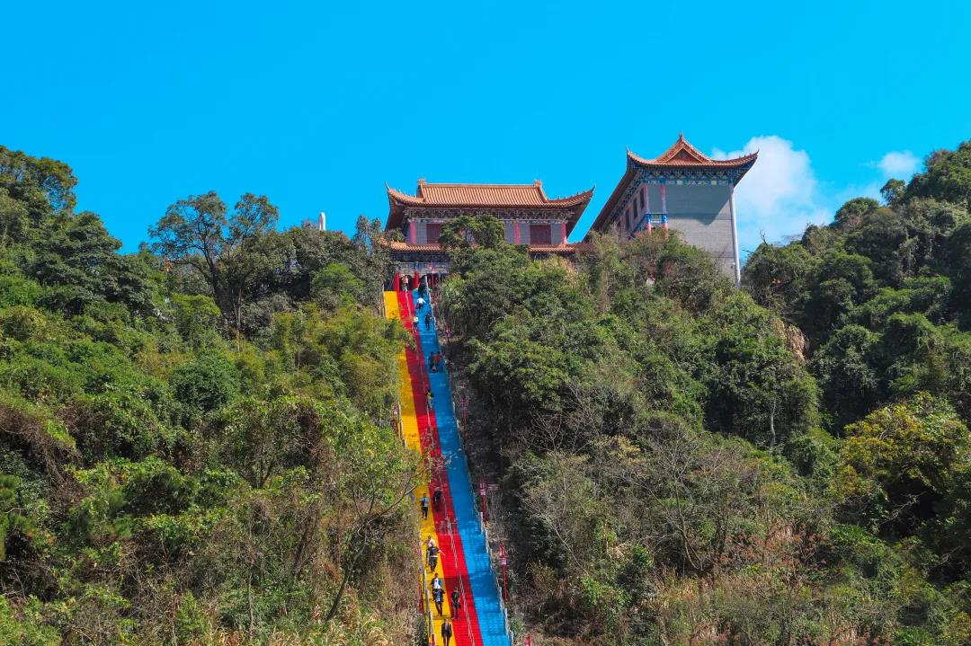 踏青出游首选地，东莞观音山登高许愿，好运连连