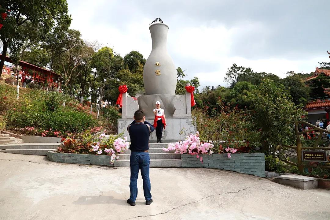 踏青出游首选地，东莞观音山登高许愿，好运连连