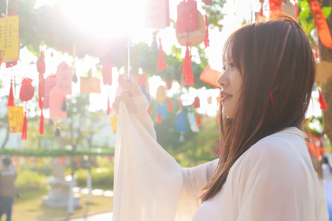 满山尽带虎年红,观音山上春节氛围浓,带您欢乐过大年