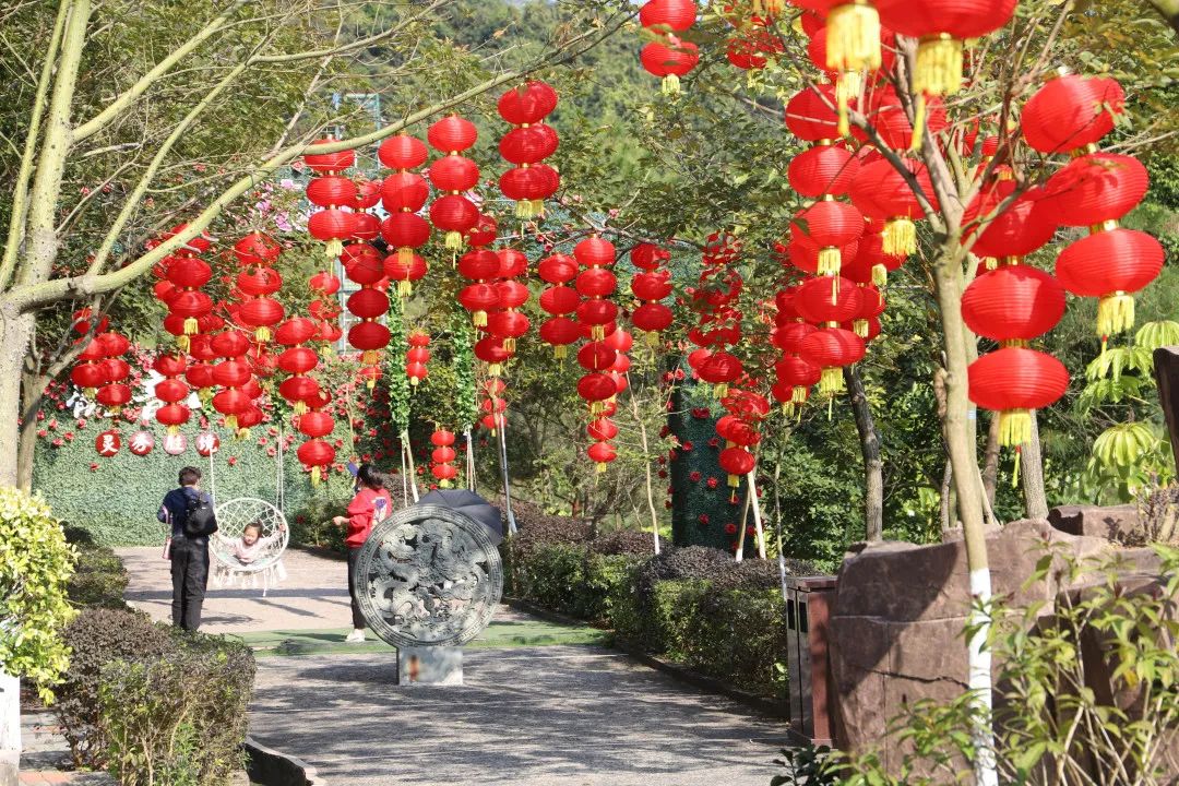 元宵节观音山上的幸福团圆游,溢出屏幕的热闹