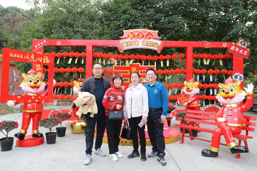 元宵节观音山上的幸福团圆游,溢出屏幕的热闹