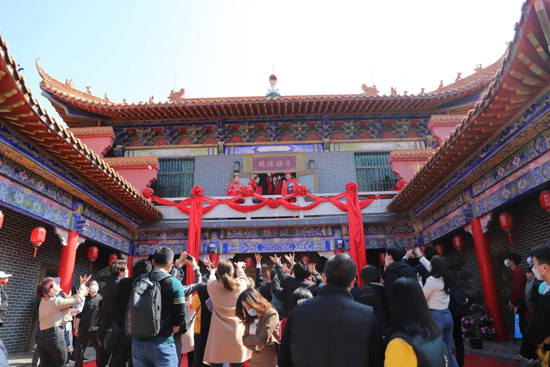 元宵节观音山上的幸福团圆游,溢出屏幕的热闹
