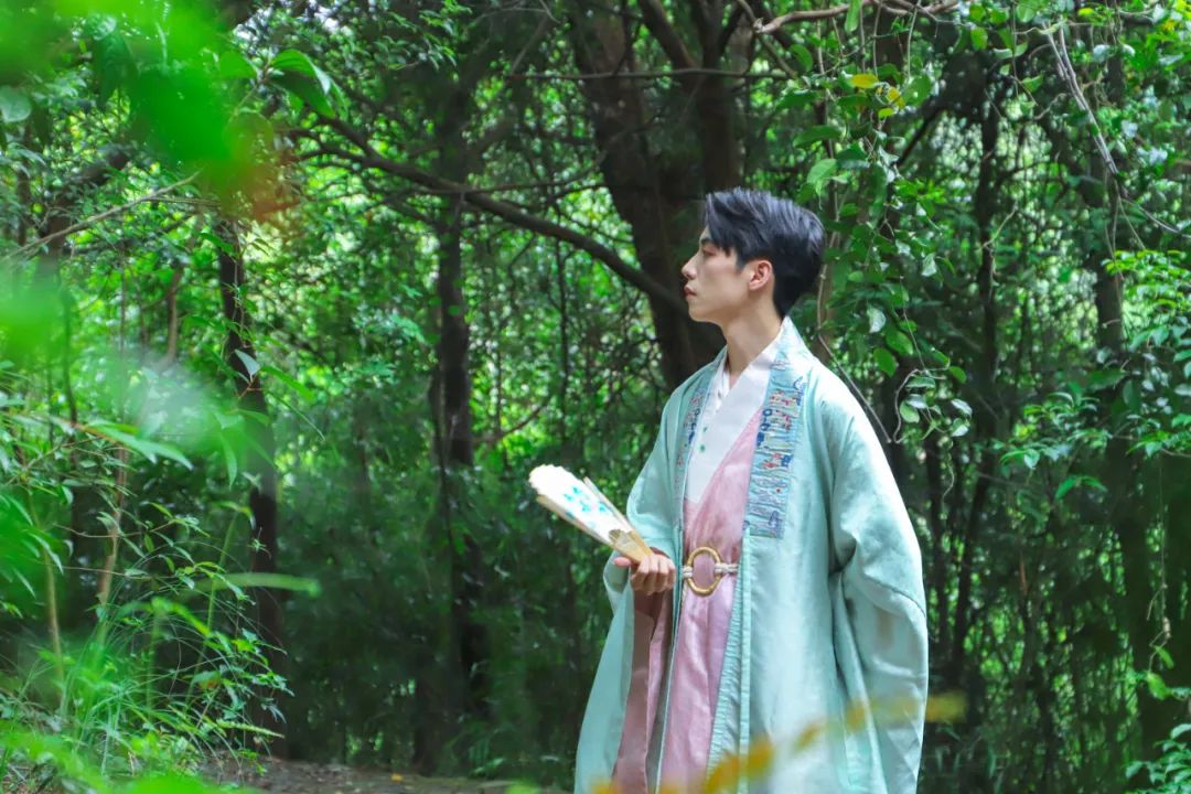 热搜“全国各地来上分”刷屏,观音山也来啦