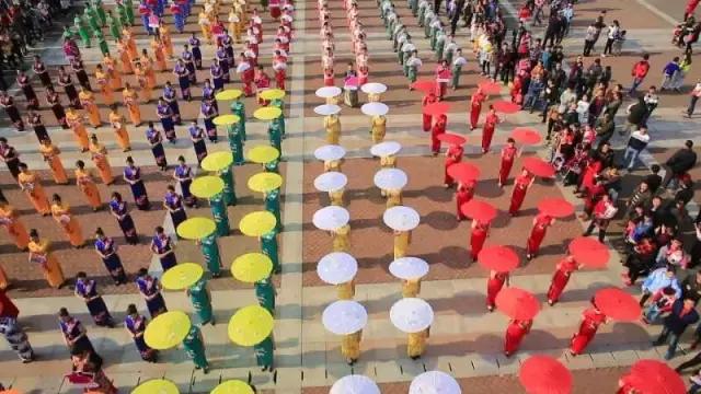 3月8日，来观音山走一场旗袍秀