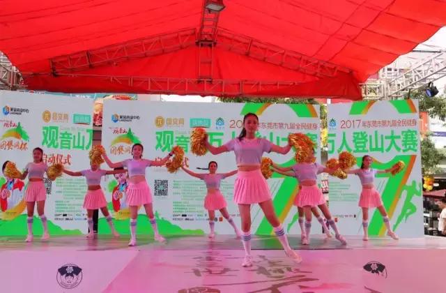 现场实拍：美女奥运冠军劳丽诗空降东莞，惹现场粉丝疯狂合影留念