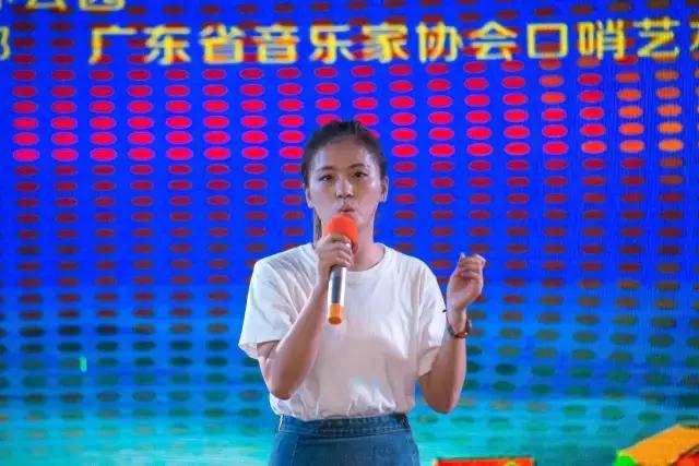巾帼不让须眉，女子选手惊艳全场