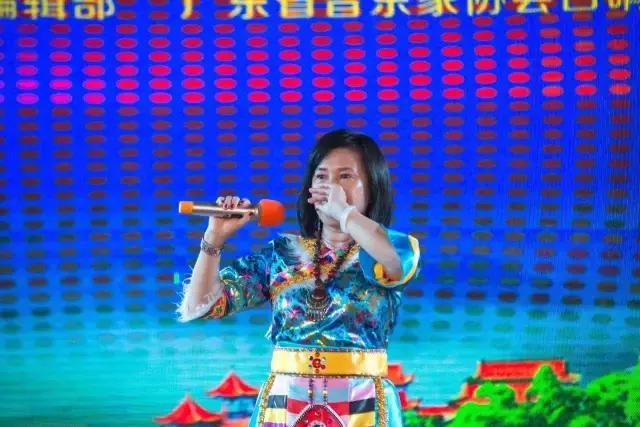 巾帼不让须眉，女子选手惊艳全场