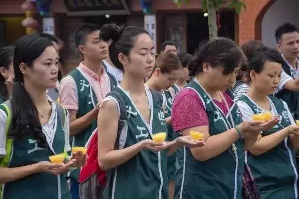 7月31日，观音菩萨成道日，踏上观音山祈福之路