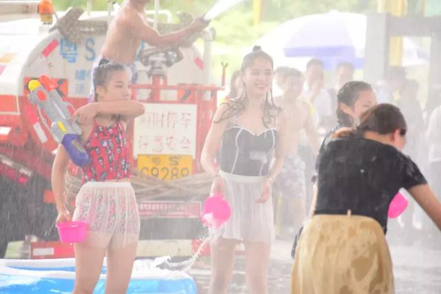 观音山减压节场面一度“失控”，究竟发生了什么？