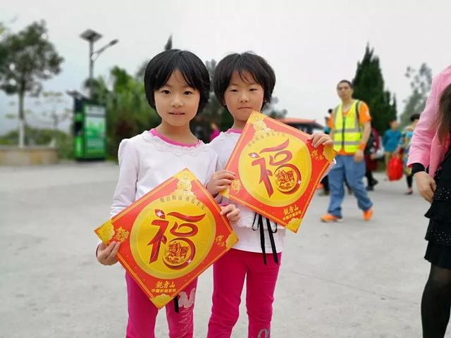 腊八节，东莞喜气洋洋过节，万人热气腾腾喝粥