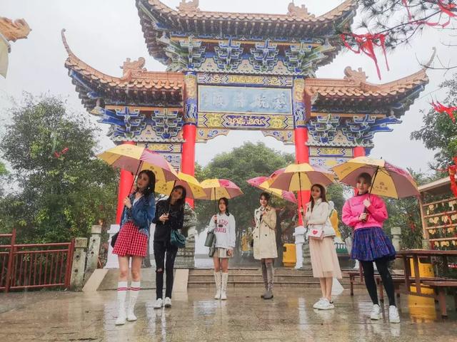 周末东莞踏春登高巧遇彩虹雨，遇水发发发