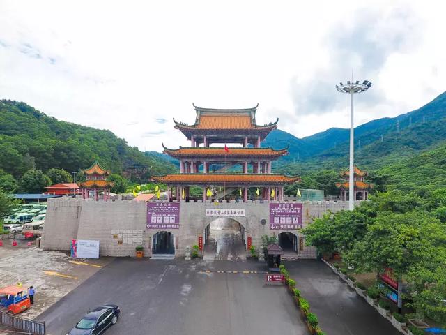 14亿护旗手，让国旗飘扬在东莞的青山绿水中