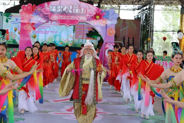 网红小姐姐齐脱单，东莞观音山相亲会浪漫瞬间