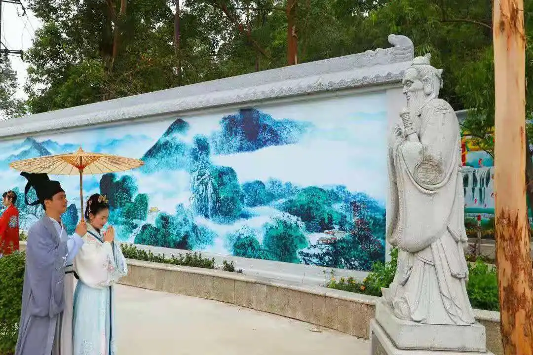 在观音山开启“开学第一课”，在森林里开启求学新篇章