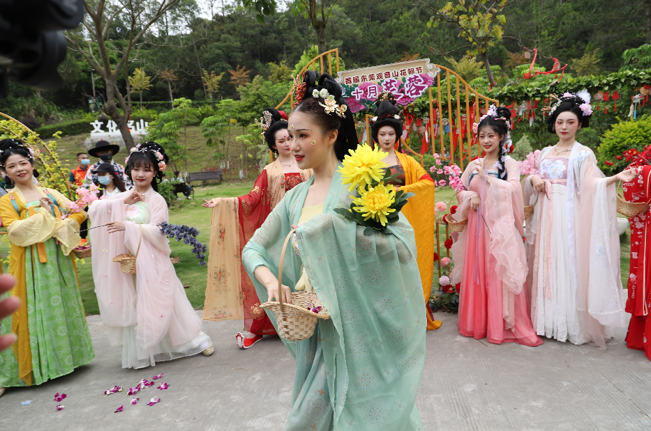 国风大咖@妞妞妞 携十二花神绝美亮相，观音山首届花朝节震撼来袭
